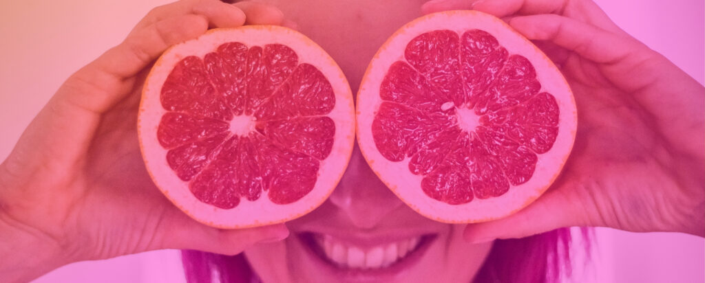 Foto von Tatiana Kirschbaum Ernährungsberatung für Frauen pink